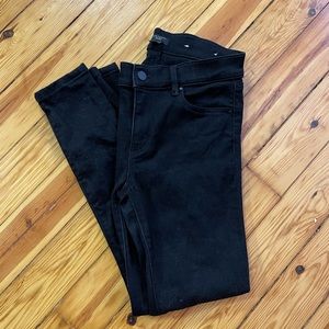 Black skinny jeans